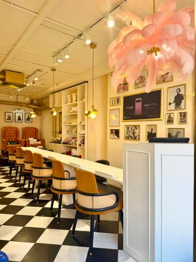 Gallery 8